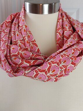 NWT Handmade Pink Floral Knit Infinity Scarf, Lightweight Loop Scarf